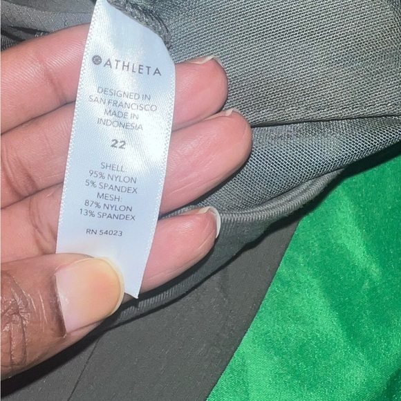 NWT Athleta Dark Green Trekkie North Shorts size 22 - Picture 9 of 9